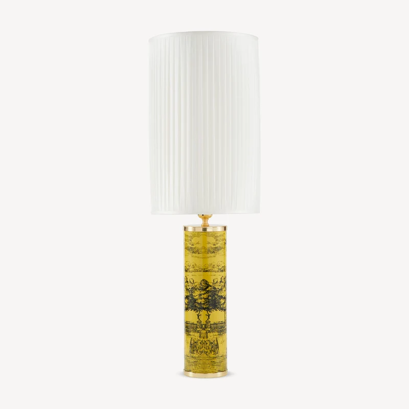 Cylindrical pleated lampshade