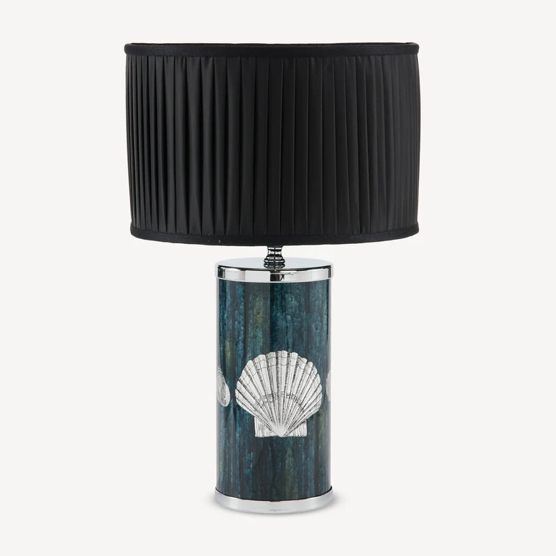Semi-cylindrical lampshade in pleated fabric