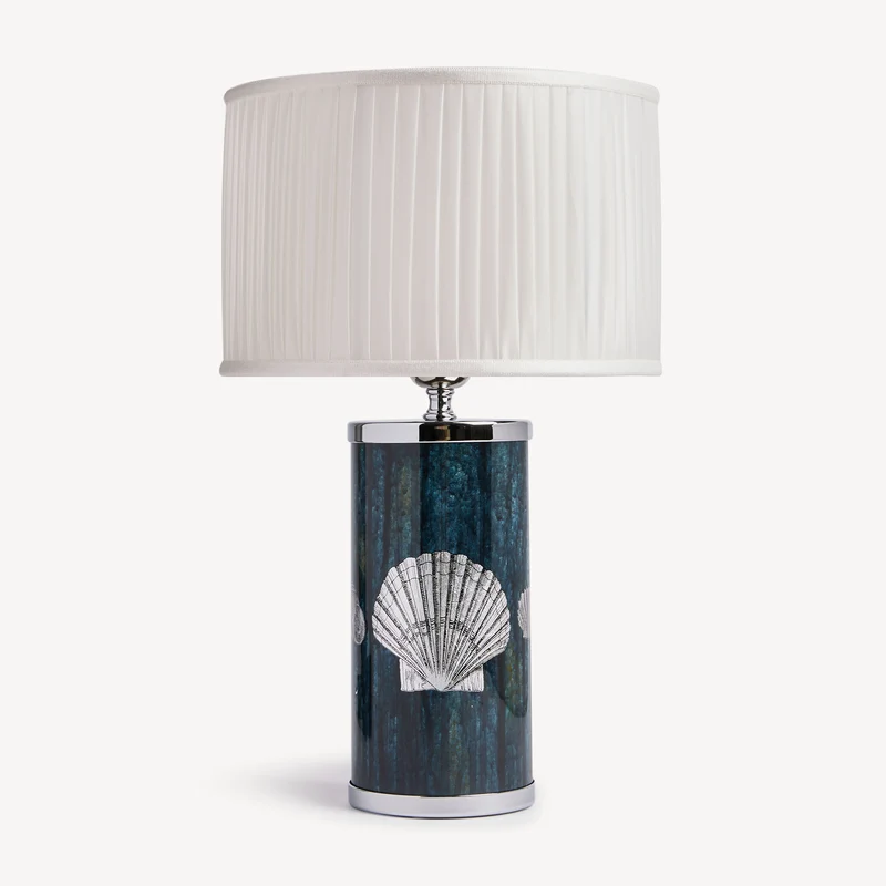 Cylindrical lampshade in pleated fabric