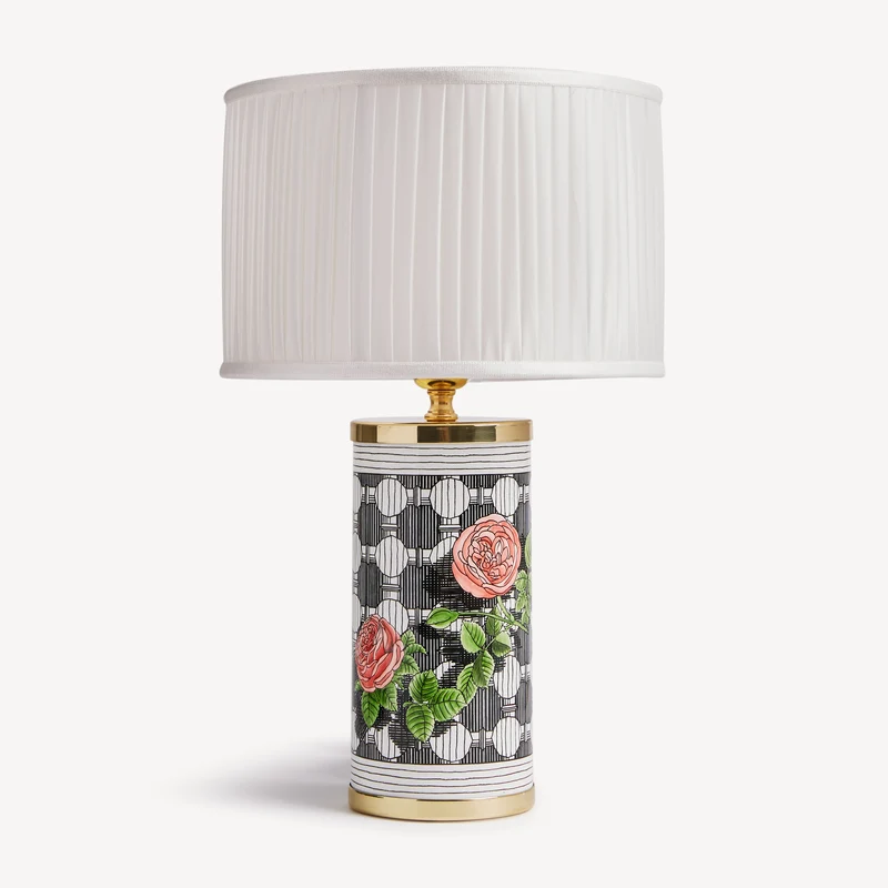 Semi-cylindrical lampshade in pleated fabric