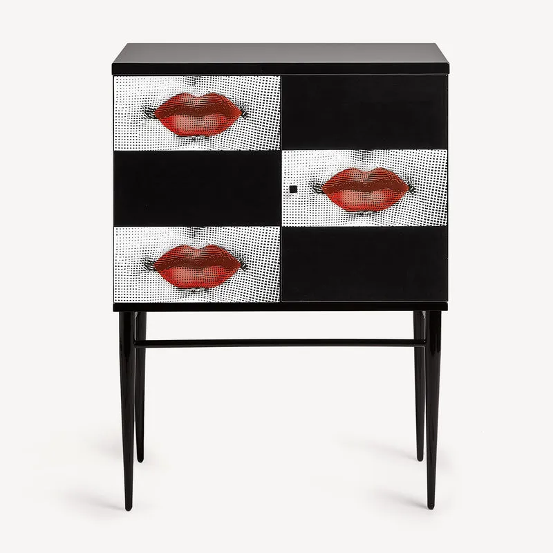 Raised small sideboard Kiss
