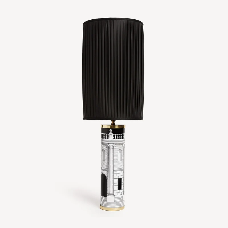 Cylindrical pleated lampshade