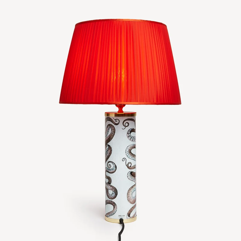 Conical pleated lampshade