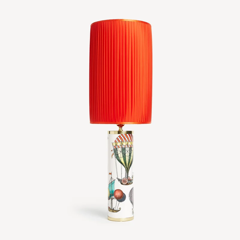 Cylindrical pleated lampshade