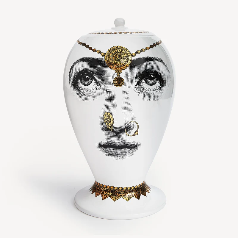 Vase Bollywood