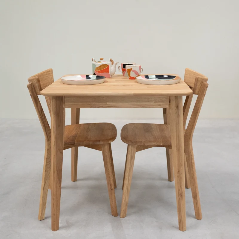 Table de salle à manger carrée en chêne massif GUSTAF | NordicStory