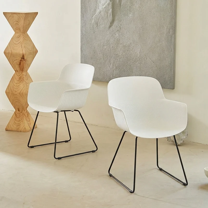Modern Minimalist PP & Steel Dining Chair With Ergonomic Curved Back - Lightweight Armchair For Dining Room, Kitchen & Cafe