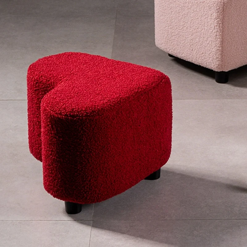 Contemporary Creative Sherpa Fabric Heart-Shaped Low Stool Plywood Frame Accent Ottoman For Entryway & Living Room
