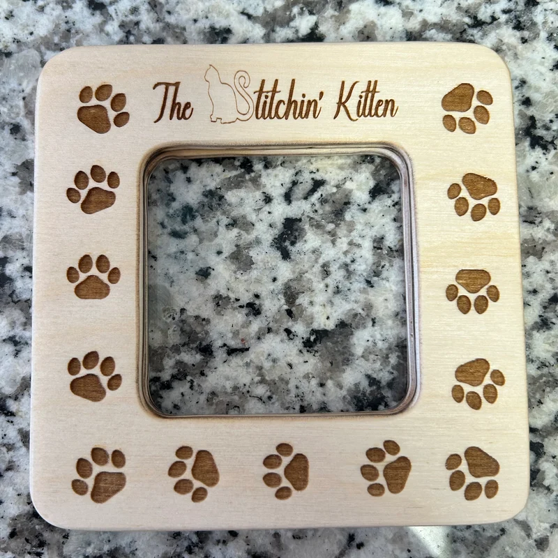 The Stitchin' Kitten Small Magnetic Frame