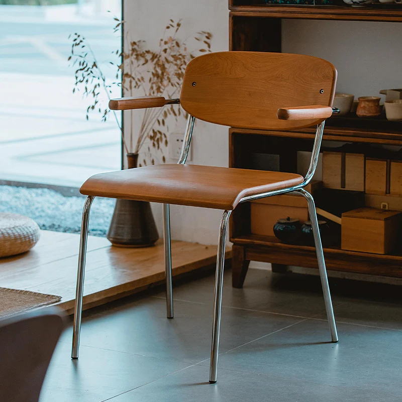 Traditional Vintage Square Rubberwood Carbon Steel Legs Dining Chair Armrest For Living Room