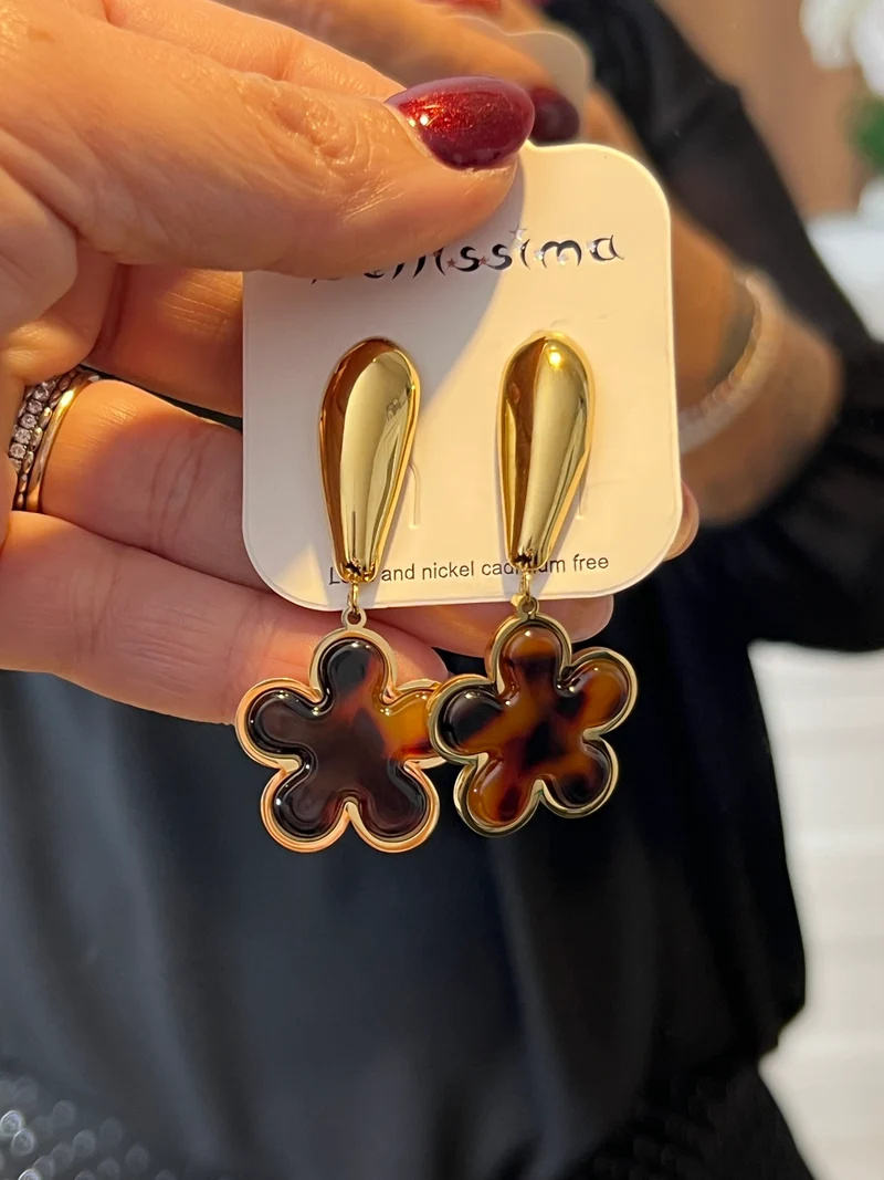 Boucle d’oreille fleur et goutte