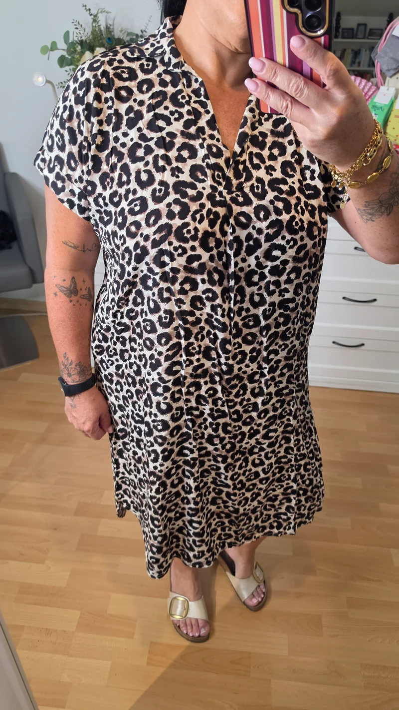 Robe Leo