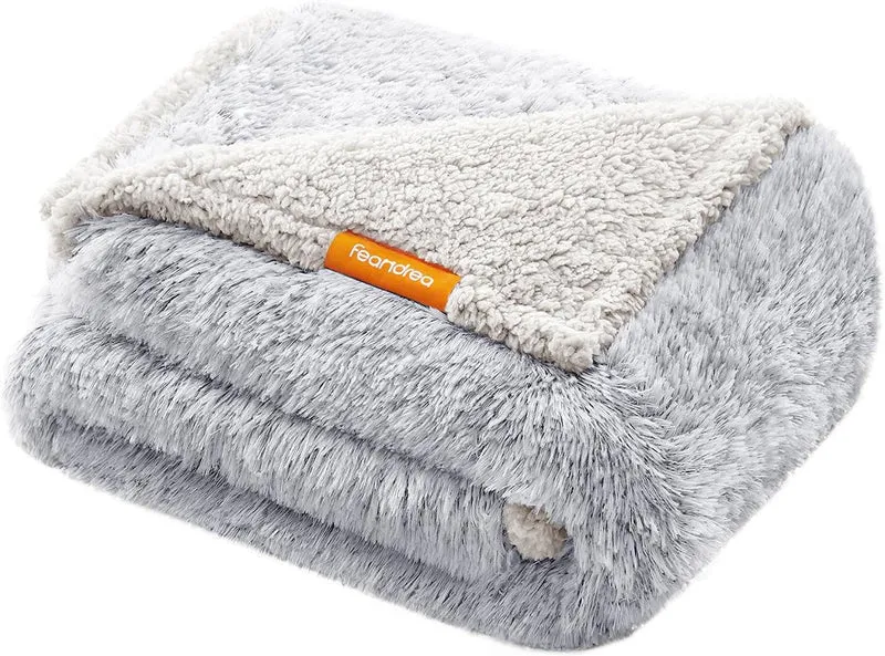 Couverture pour animaux réversible protection canapé 127 x 102 cm ambiance cosy en peluche gris 12_0011478