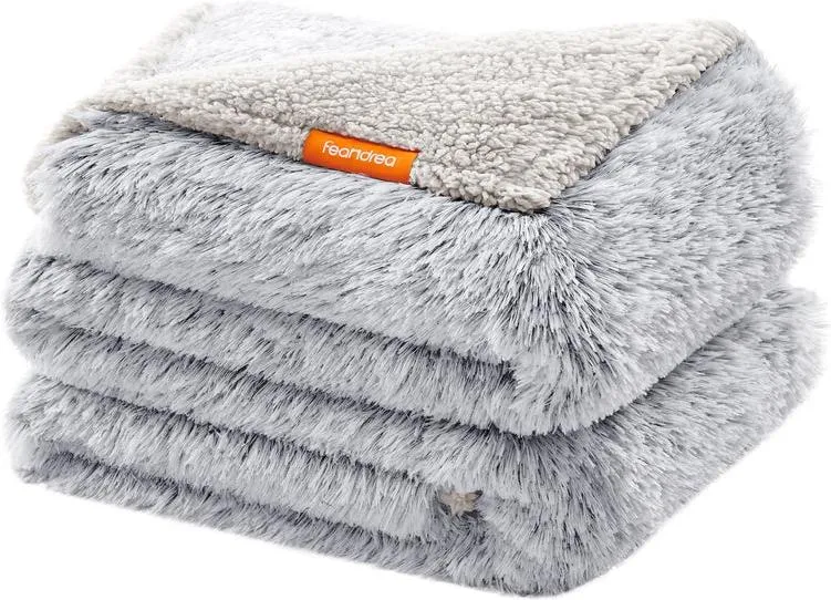 Couverture réversible pour animaux 229 x 203 cm protection canapé ambiance cosy en peluche gris ombré 12_0011359