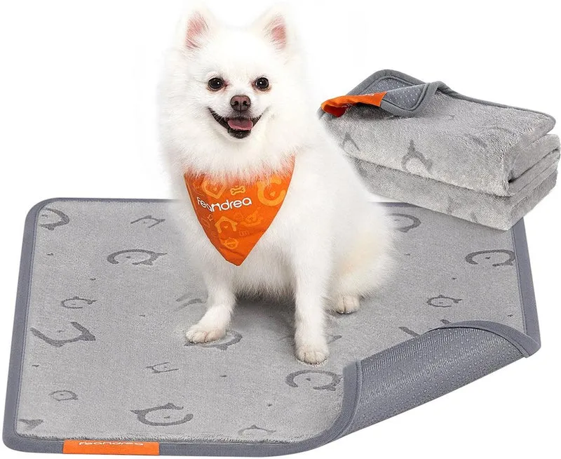 Lot de 2 tapis éducateurs pour animaux anti-fuite 61 x 46 cm en flanelle gris tourterelle 12_0012452
