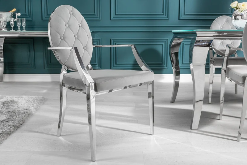 Chaise élégante MODERN BAROCK en velours gris noble avec accoudoirs et boutons décoratifs
