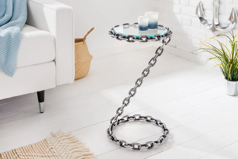 Table d'appoint design CHAINS 35 cm en métal argenté fait main, plateau rond en verre, cadre en chaîne