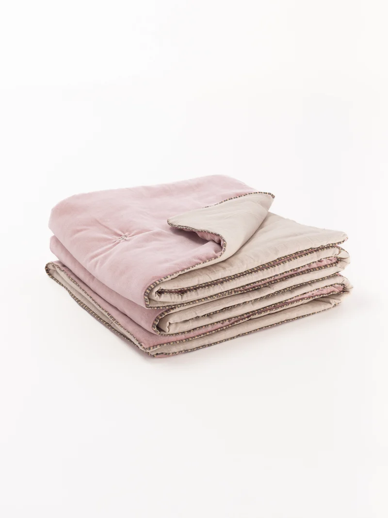 Edredon velours rose poudre