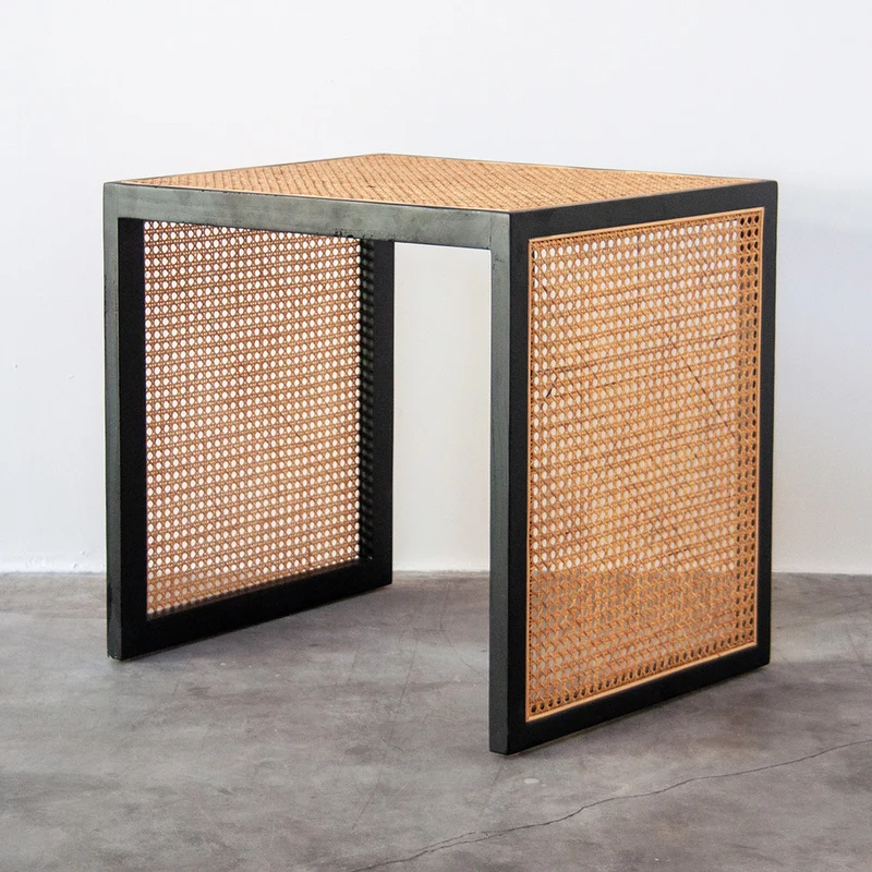 Table d'Appoint en Osier - Leon - Noir/Rotin Naturel - 46x51x56cm