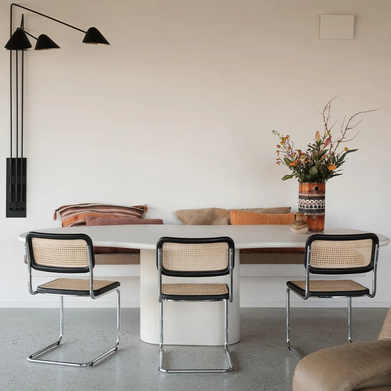 Table à manger Amir Organic aspect béton - 261 cm - StoneSkin - Latte