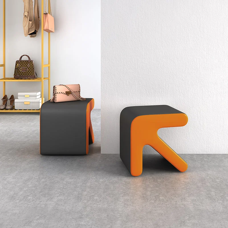Repose-pieds de style flèche en similicuir PU doux pour la maison de luxe léger