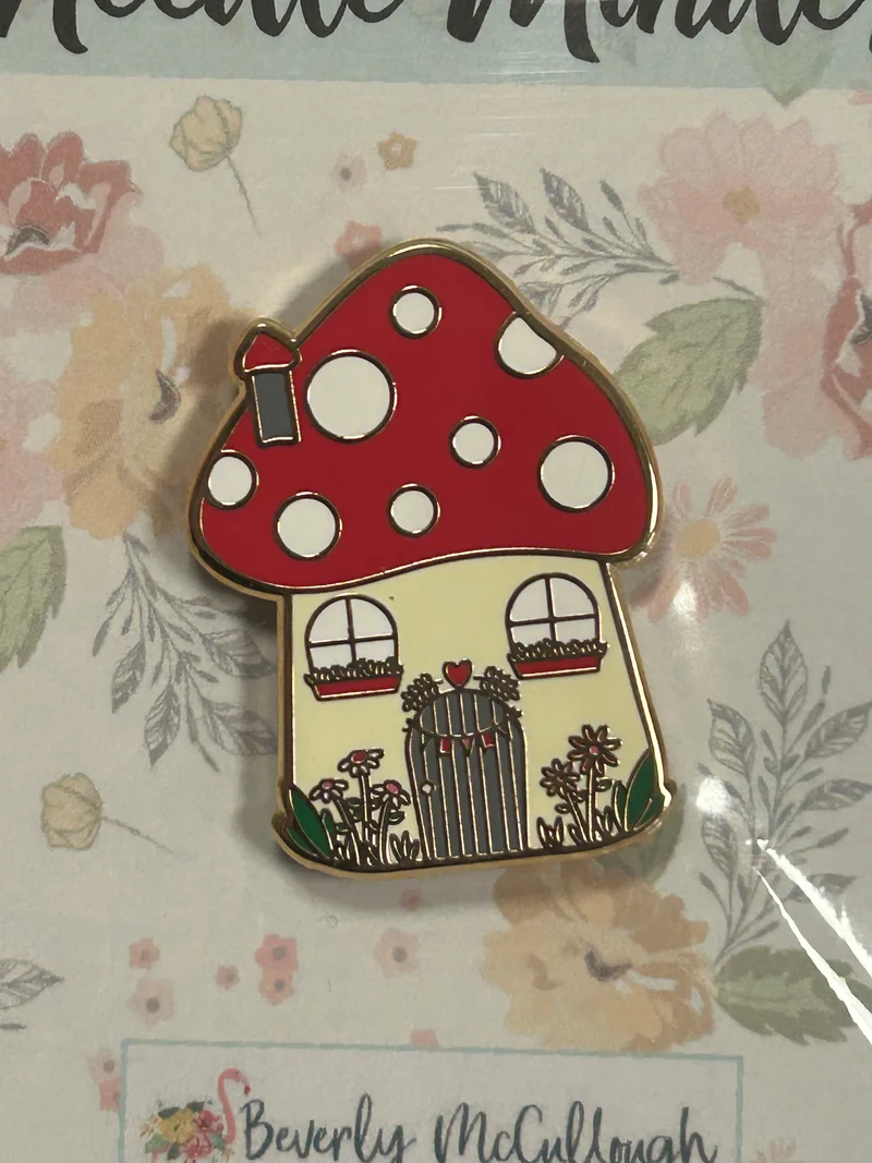 Woodland Mushroom House Needle Minder
