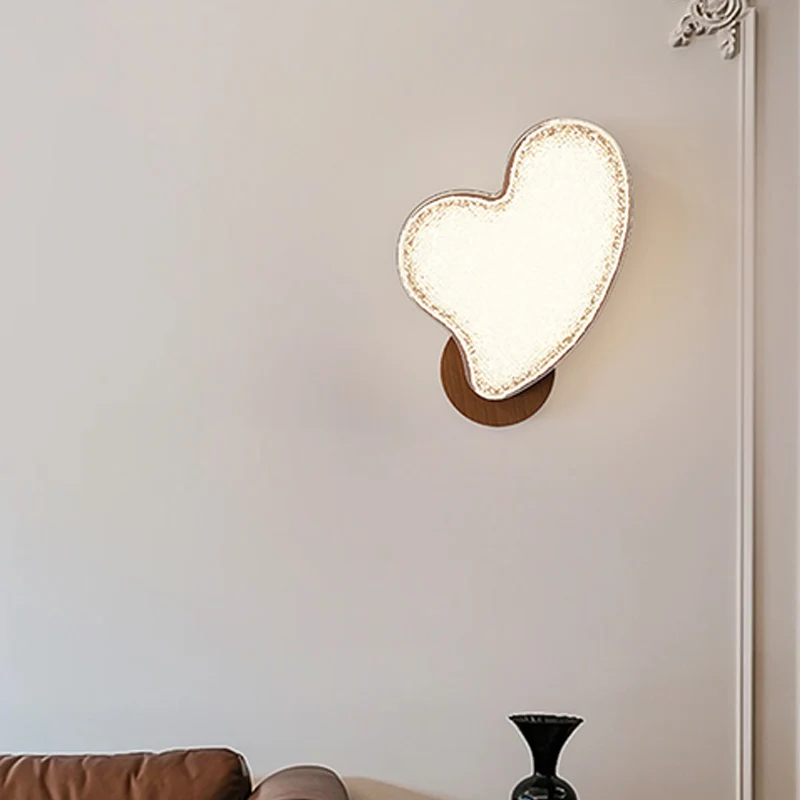 Contemporary Nordic Hardware Acrylic Heart-Shaped LED Wall Sconce Lamp For Living Room & Bedroom